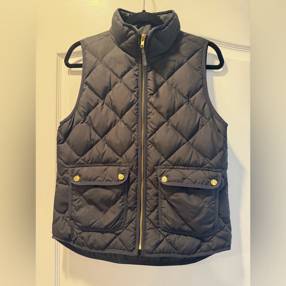J CREW puffer vest in Black size S